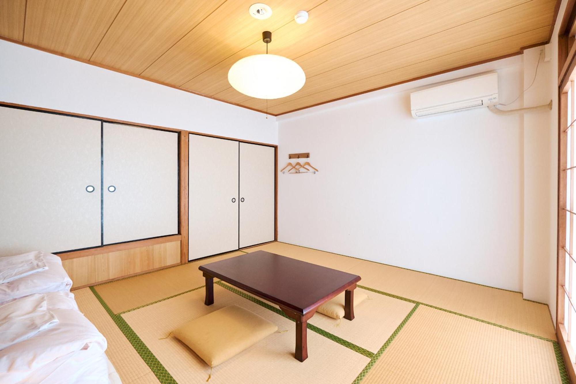 J-Hoppers Lake Biwa Guesthouse Otsu Oda fotoğraf